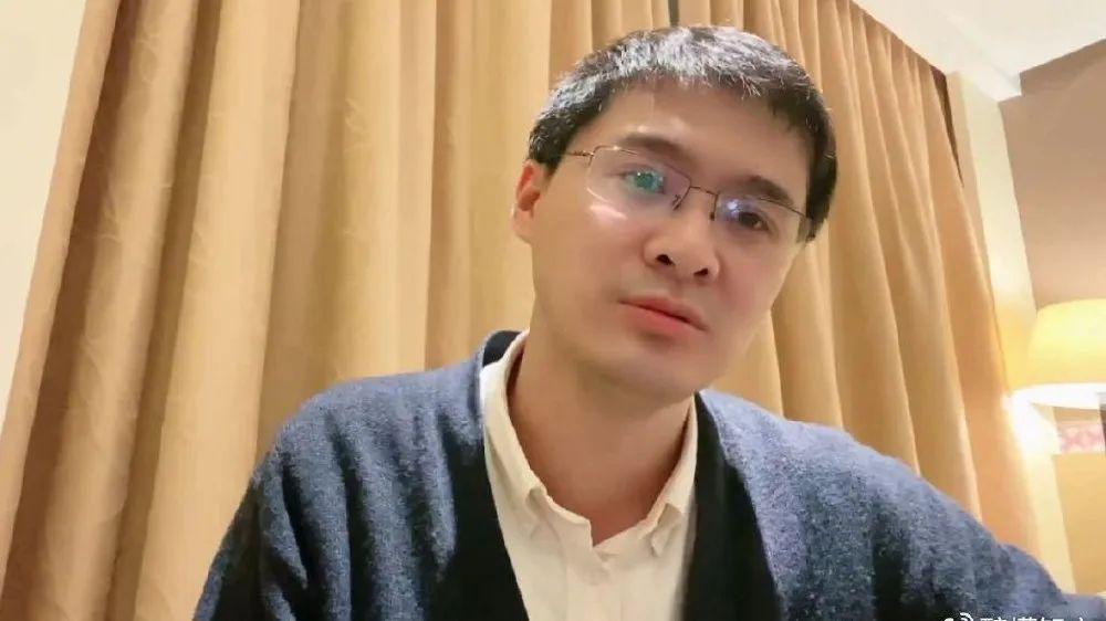 迪马济奥:那不勒斯与马里奥 迪马济奥:那不勒斯与马里奥