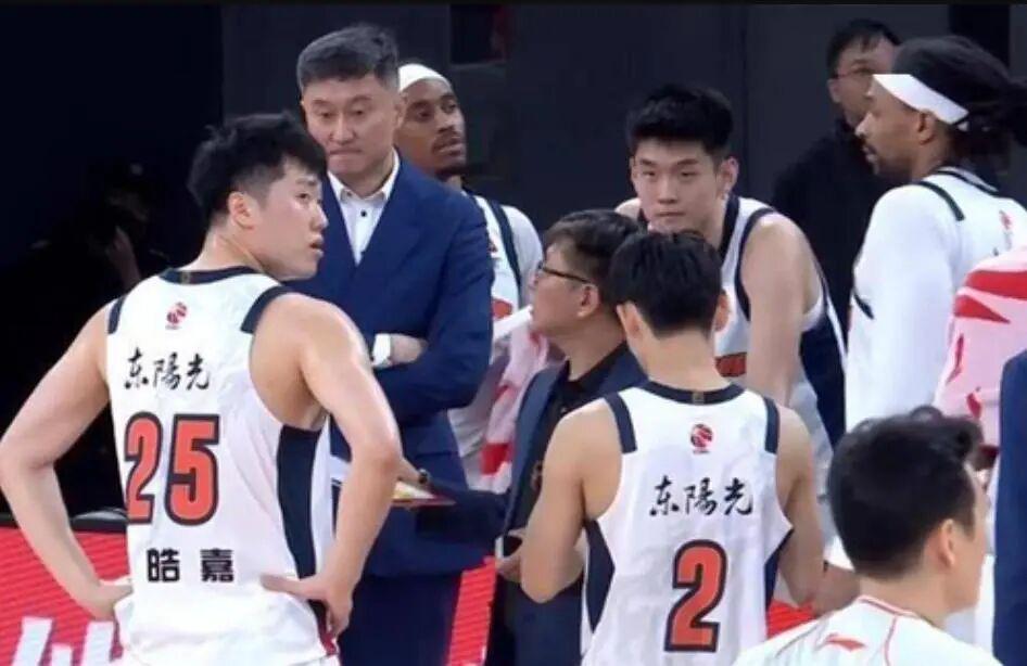 米兰体育队报:巴黎卖拉莫斯和李刚仁收入破亿,将签阿克利乌舍和迪奥曼德 米兰体育队报:巴黎卖拉莫斯和李刚仁收入破亿,将签阿克利乌舍和迪奥曼德