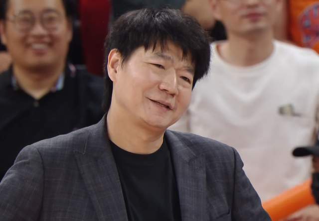 拉塞尔夺加泰排位赛杆位 拉塞尔夺加泰排位赛杆位