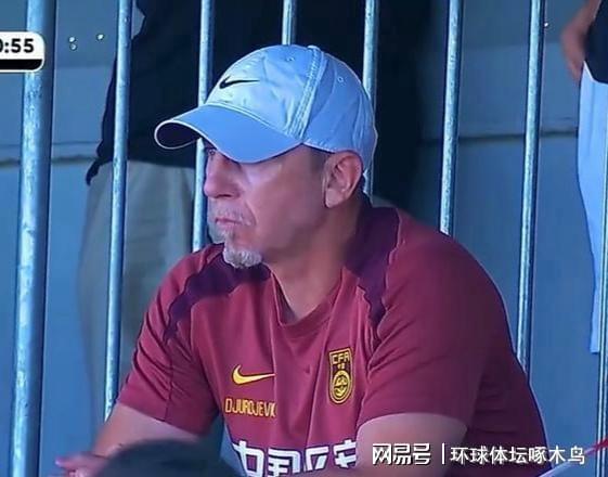 米兰体育郑钦文逆转萨卡里终结连败,心态蜕变守住草地首胜 米兰体育郑钦文逆转萨卡里终结连败,心态蜕变守住草地首胜