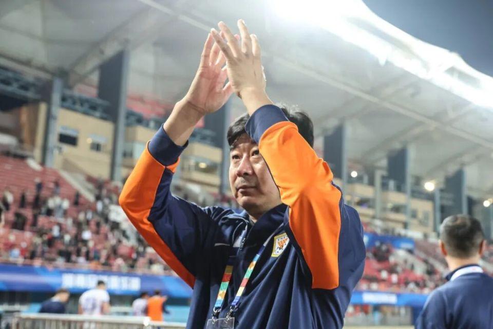 沙特主帅：我们在比赛中变阵451，依然未能阻止对手攻入禁区