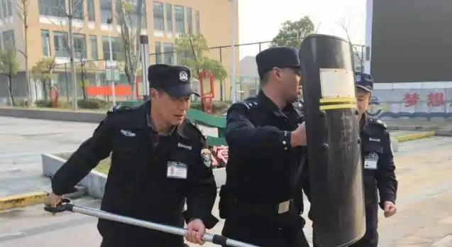 巴黎卖拉莫斯+李刚仁收入破亿，将求购阿克利乌什、迪奥曼德