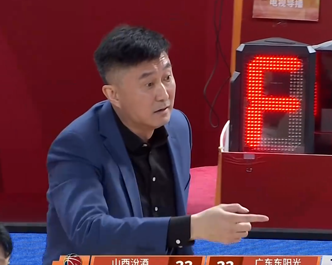 里姆:比利时本身实力很强,今天场上的球权走势也大多偏向他们 里姆:比利时本身实力很强,今天场上的球权走势也大多偏向他们