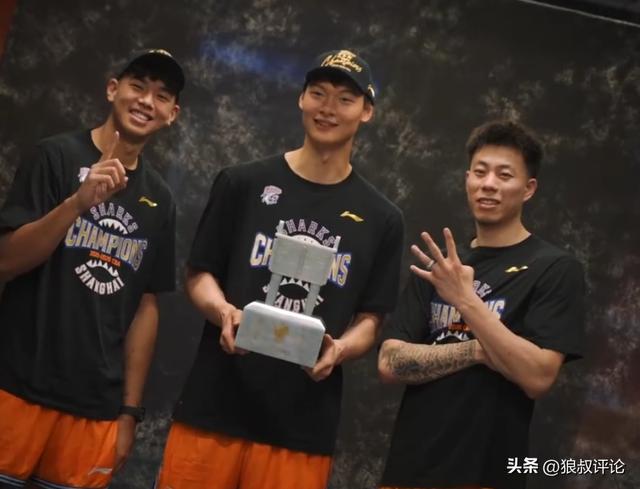 文班无缘首冠 尼克斯53年后再夺冠 文班无缘首冠 尼克斯53年后再夺冠