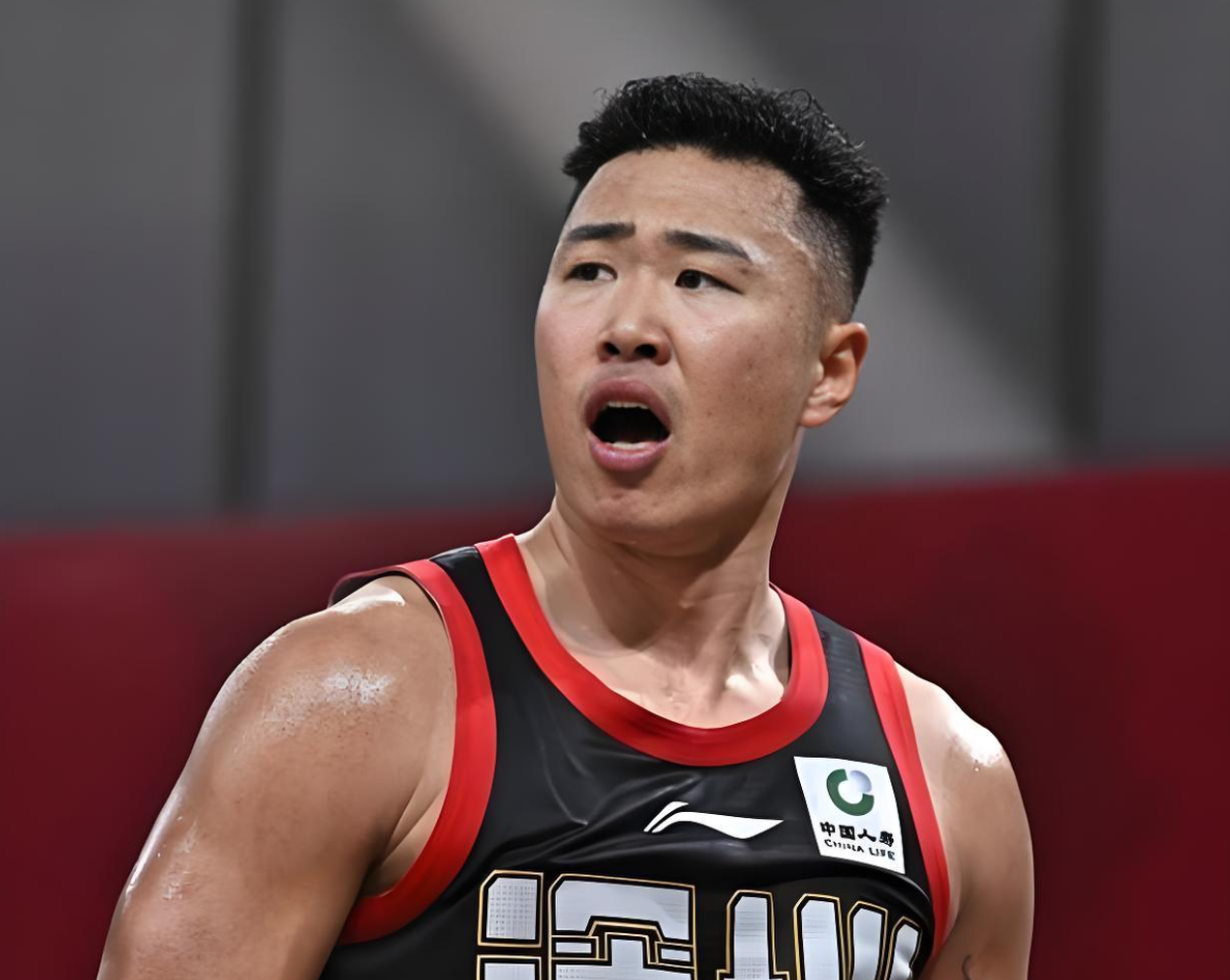 重磅消息曝出！湖人迎来引进墨菲三世的交易契机，全力辅佐东契奇