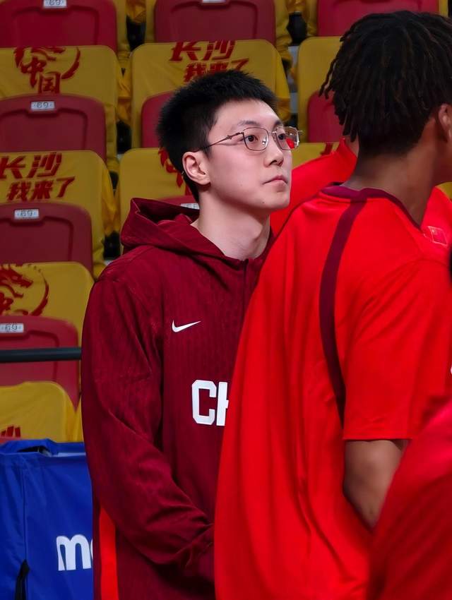 福克斯谈被批评：事情已经这样也改变不了，仍然相信我们能赢