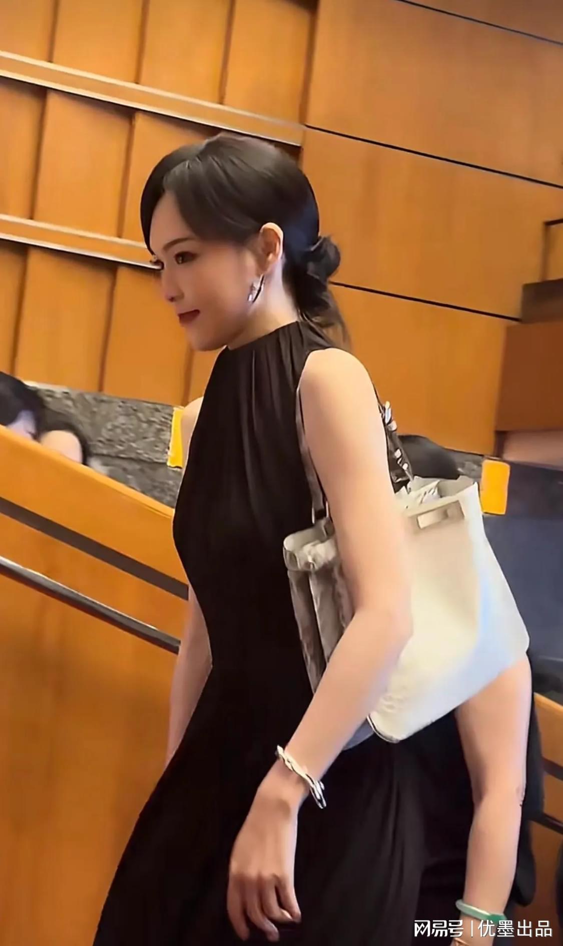 他这个命啊!离开湖人,湖人夺冠,离开尼克斯,尼克斯也拿了冠军 他这个命啊!离开湖人,湖人夺冠,离开尼克斯,尼克斯也拿了冠军