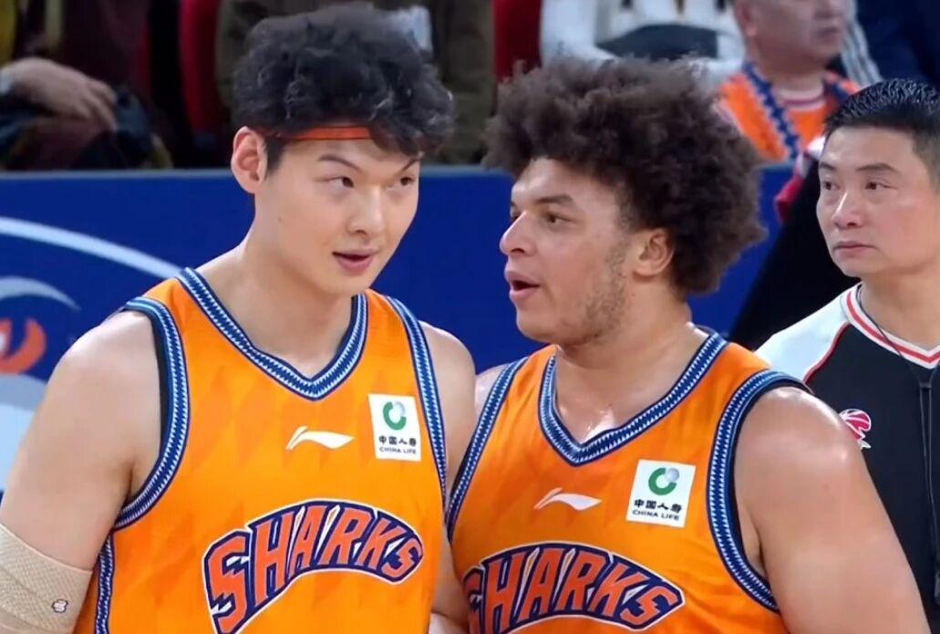 有布伦森就不怕落后!纽约客场再次逆转16分劣势,53年后首夺NBA总冠军! 有布伦森就不怕落后!纽约客场再次逆转16分劣势,53年后首夺NBA总冠军!