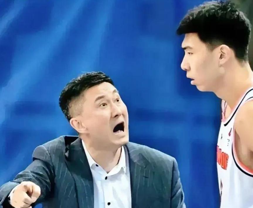 曝邓登对斯普利特的处理方式 在联盟教练圈内留下了负面印象 曝邓登对斯普利特的处理方式 在联盟教练圈内留下了负面印象