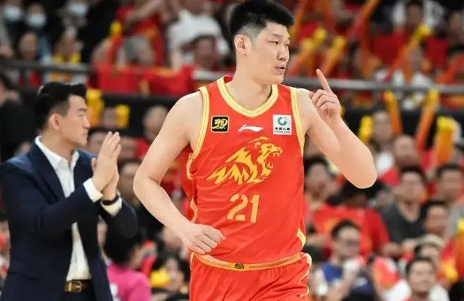 绿军死忠夸尼克斯怒喷闹事球迷