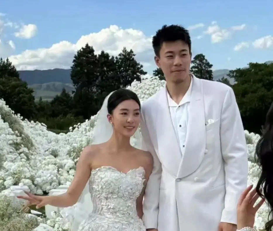 米兰体育场均17+8!名记支招:提升1项技能,火箭史密斯可比肩切特+班凯罗 米兰体育场均17+8!名记支招:提升1项技能,火箭史密斯可比肩切特+班凯罗