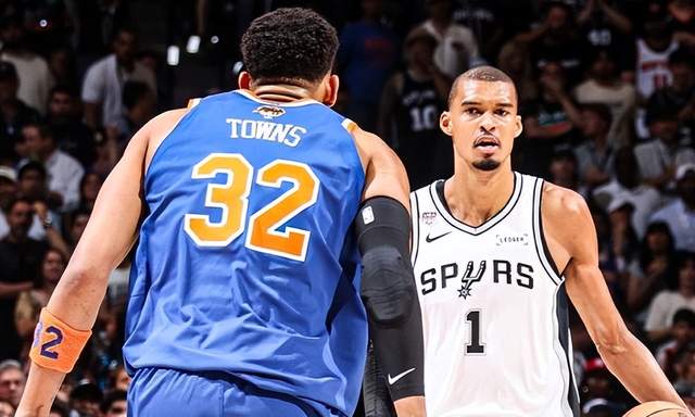 米兰体育3年2.2亿!曝三方交易啊!杰伦布朗或换字母哥 米兰体育3年2.2亿!曝三方交易啊!杰伦布朗或换字母哥