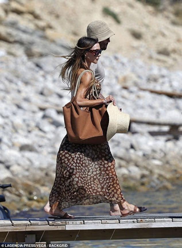 米兰体育突发!杨瀚森身边人全走了! 米兰体育突发!杨瀚森身边人全走了!