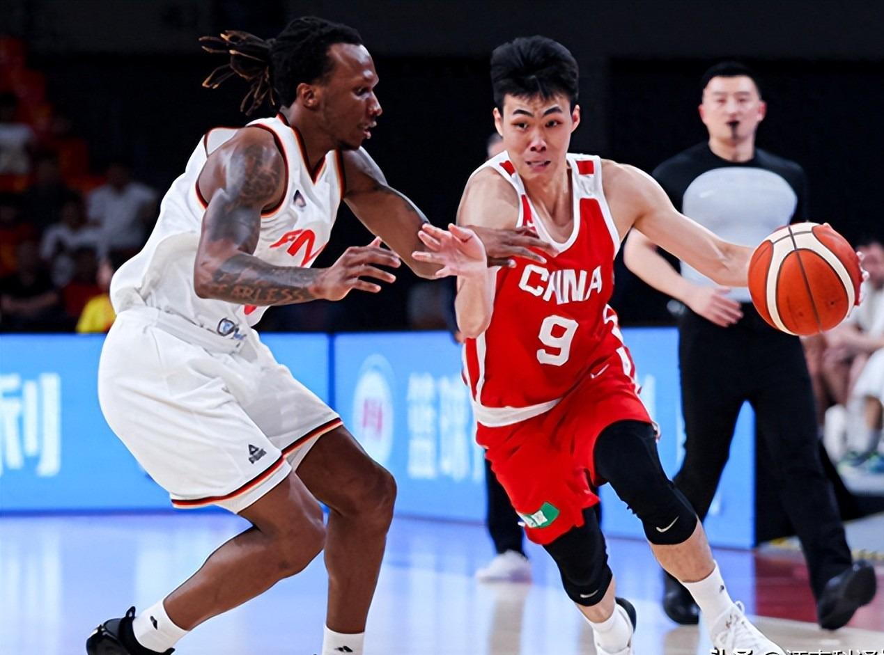 米兰体育不惧文班垫脚布伦森45+3，唐斯全场2分，尼克斯4