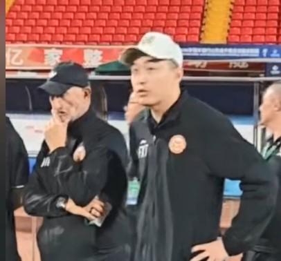 大苹果城新王加冕:布朗森将用新质疑点燃卫冕之路 大苹果城新王加冕:布朗森将用新质疑点燃卫冕之路
