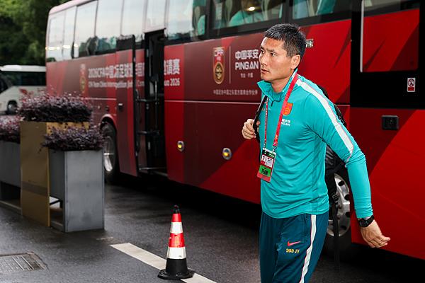 5年2.41亿!?湖人有点难了,老詹要抱孙子了 5年2.41亿!?湖人有点难了,老詹要抱孙子了