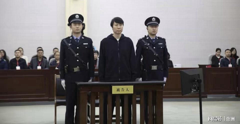 米兰体育NBA总决赛G5首发出炉:双方均不变阵 马刺固执仍用福克斯首发 米兰体育NBA总决赛G5首发出炉:双方均不变阵 马刺固执仍用福克斯首发