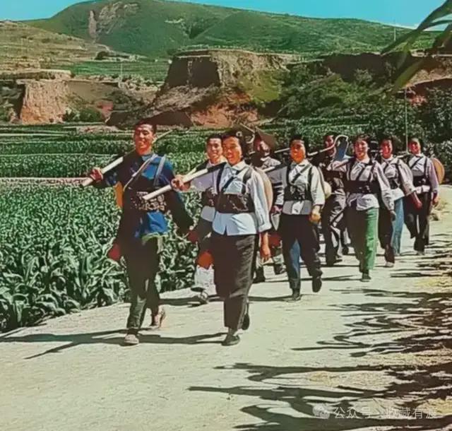 记者拉比奥、于帕、楚阿梅尼、萨利巴缺席训练前者母亲探班扑空