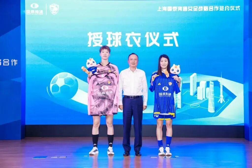 小托马斯狂轰56分！转行球探仍闪耀半职业联赛：尚未正式宣布退役